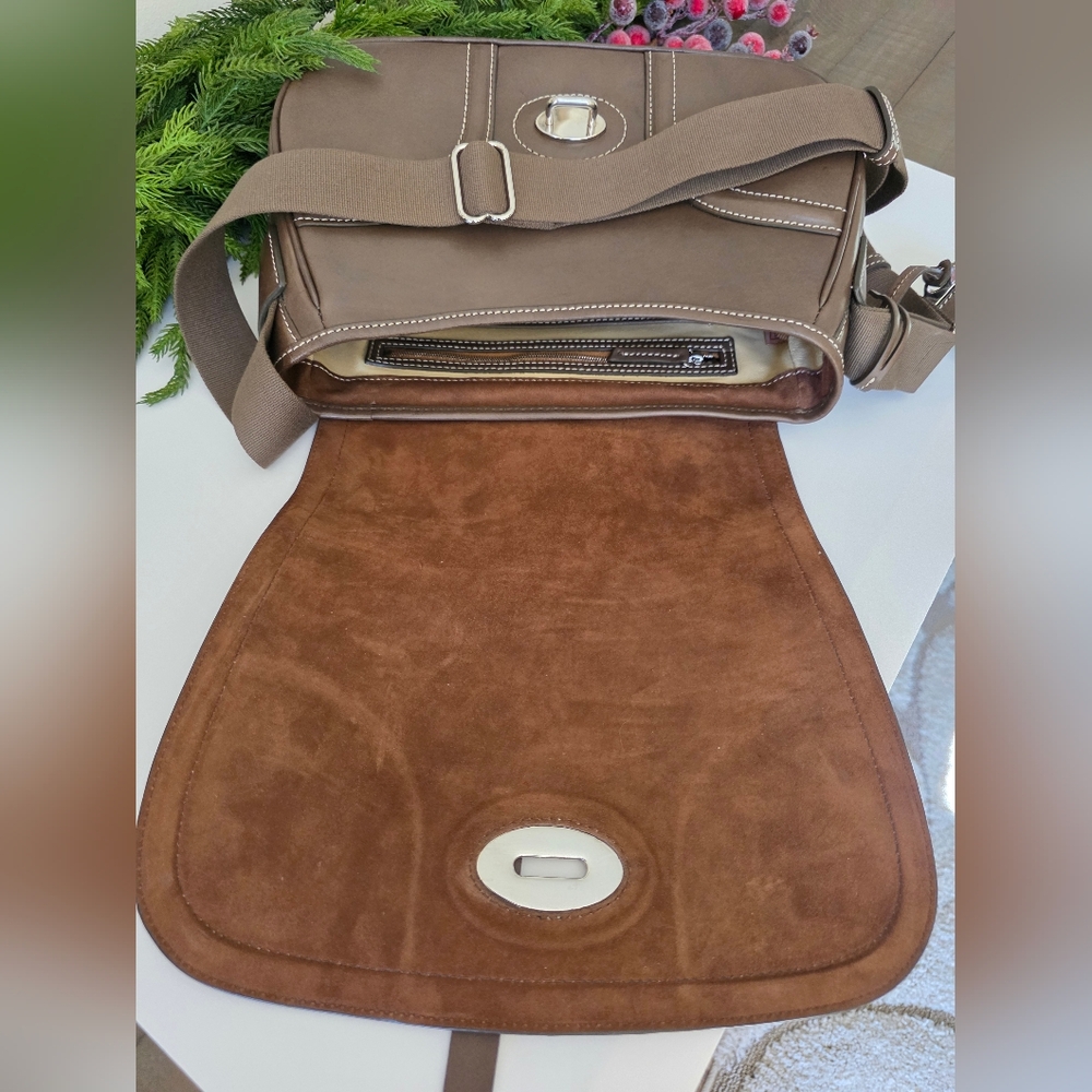 Dooney & Bourke Florentine Toscana Saddle Bag - Espresso- EUC - Picture 9 of 14